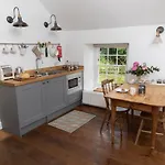 Loft Nr Bath & With Hot Tub