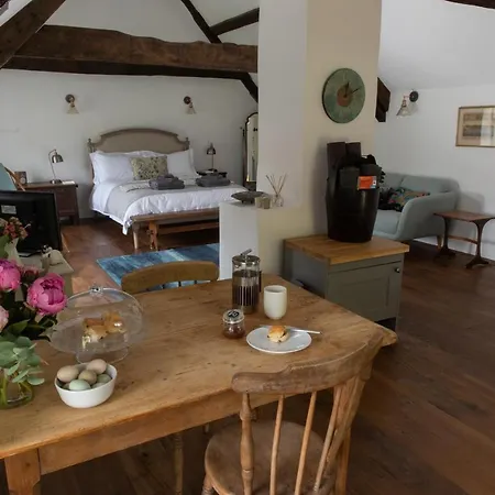 Apartament Loft Nr Bath & With Hot Tub