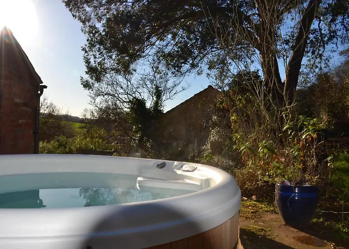 Loft Nr Bath & With Hot Tub Apartament Bristol