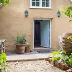 Loft Nr Bath & With Hot Tub Lägenhet Bristol