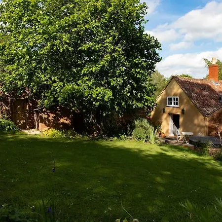 Loft Nr Bath & With Hot Tub *