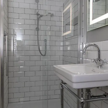 Loft Nr Bath & With Hot Tub