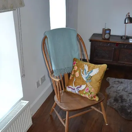 Loft Nr Bath & With Hot Tub Bristol