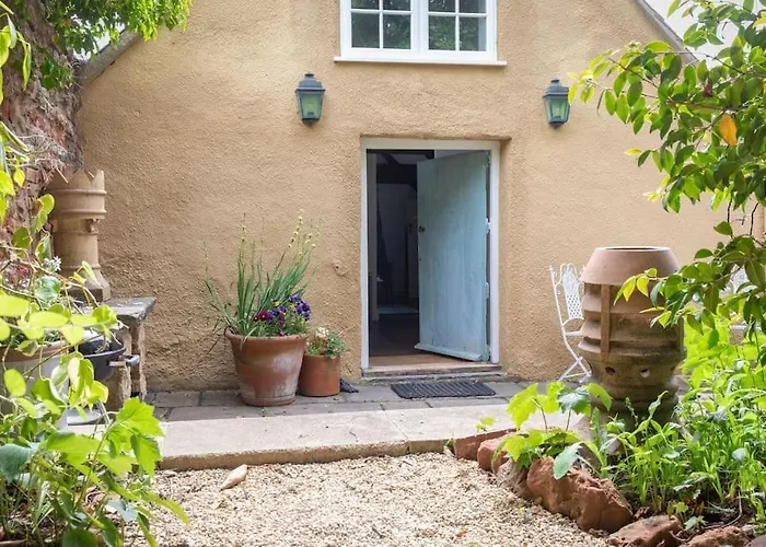 Loft Nr Bath & With Hot Tub דירה בריסטול