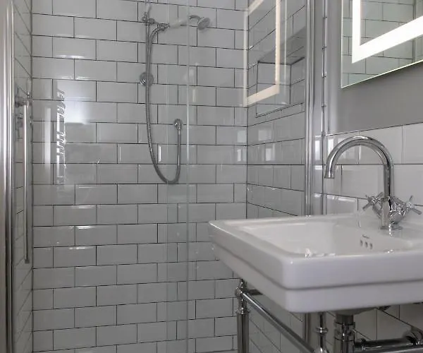 Loft Nr Bath & With Hot Tub