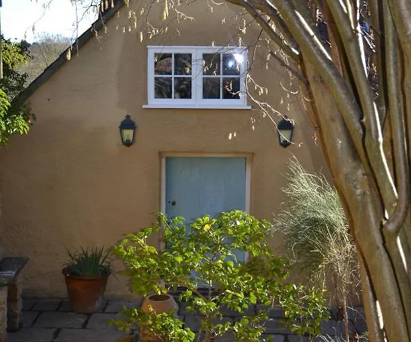 Loft Nr Bath & With Hot Tub Lejlighed