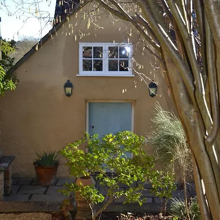 Loft Nr Bath & With Hot Tub Apartamento